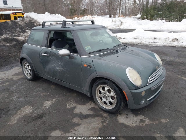 2005 MINI COOPER WMWRC33415TC57690 Photo 0