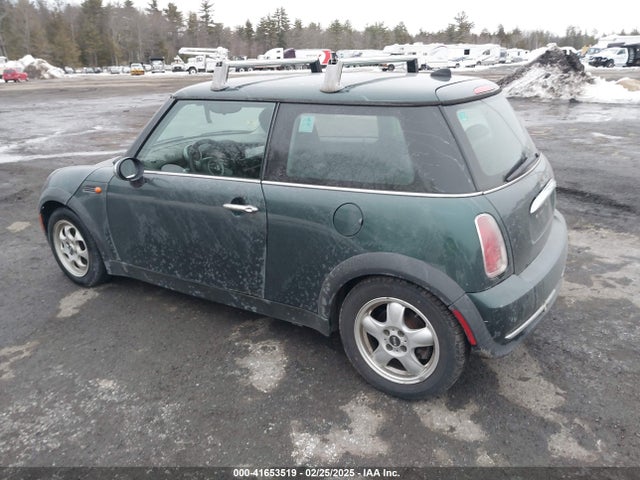 2005 MINI COOPER WMWRC33415TC57690 Photo 2