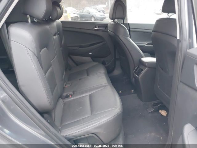 KM8J3CA44HU509720 Hyundai Tucson Se Plus