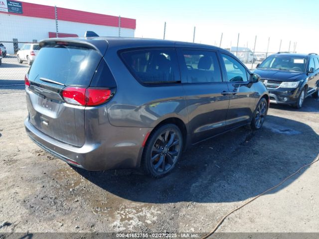 2019 CHRYSLER PACIFICA 2C4RC1FG9KR583413 Photo 3
