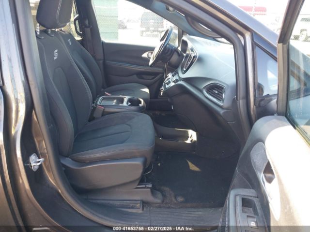2019 CHRYSLER PACIFICA 2C4RC1FG9KR583413 Photo 4