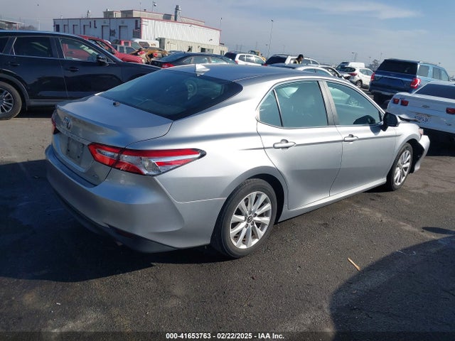 Toyota CAMRY LE 2019 4T1B11HK9KU782615 Image 4