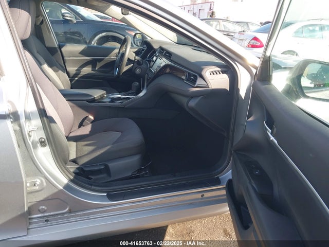 Toyota CAMRY LE 2019 4T1B11HK9KU782615 Image 5