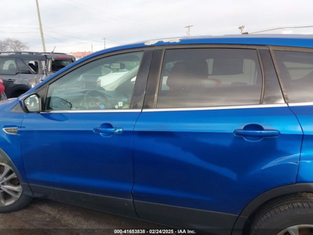 1FMCU0GD1HUB28967 Ford ESCAPE SE