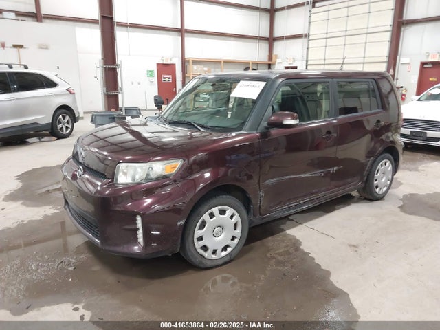 Scion XB 2014 JTLZE4FE5EJ058324 Image 2