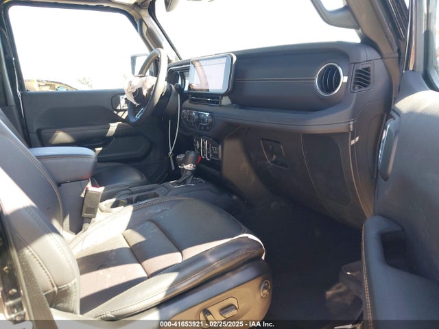 1C4PJXEN9RW111214 Jeep Wrangler Sahara