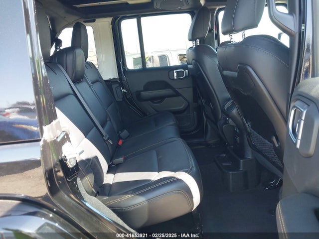 1C4PJXEN9RW111214 Jeep Wrangler Sahara
