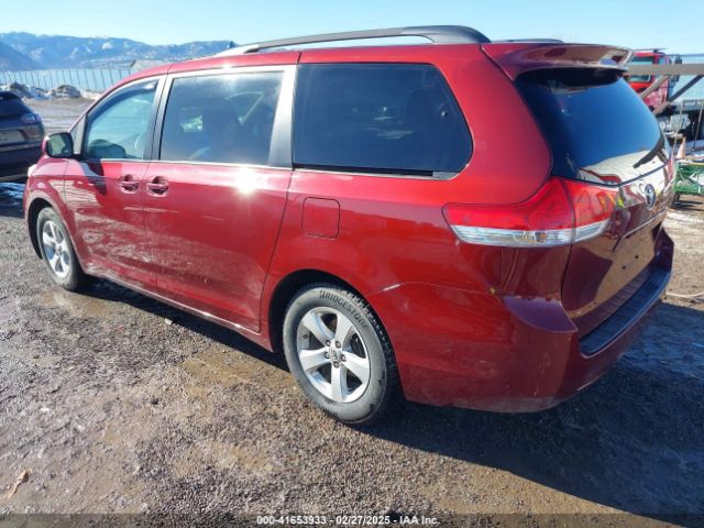 2011 TOYOTA SIENNA 5TDKK3DC6BS104887 Photo 2
