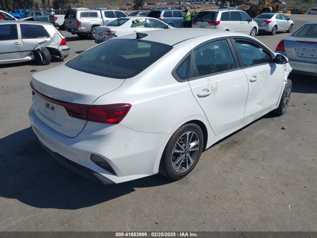 3KPF24AD9NE446725 KIA Forte Lxs