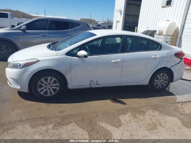 3KPFK4A71HE103812 KIA FORTE LX