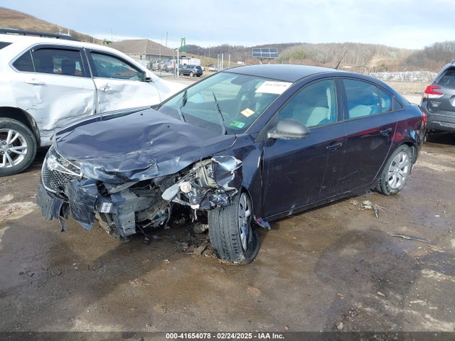 1G1PA5SHXE7410646 Chevrolet Cruze Ls Auto