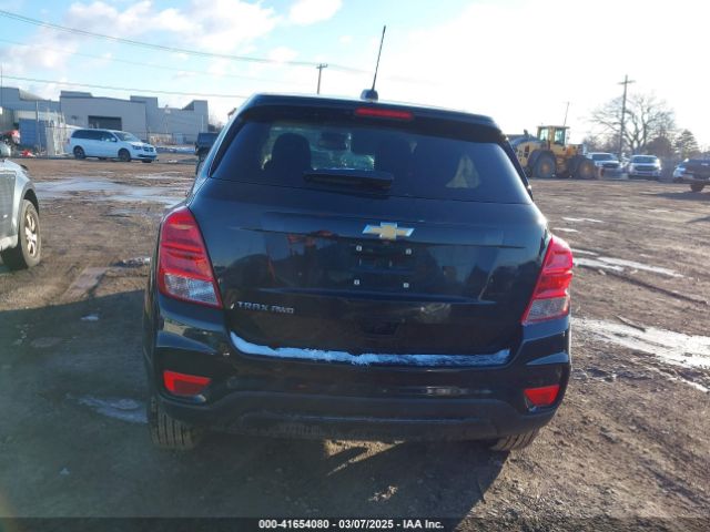 KL7CJNSM8MB368389 Chevrolet Trax Awd Ls