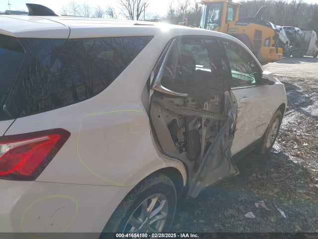 2GNAXUEVXK6118831 Chevrolet EQUINOX LT