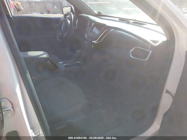 2GNAXUEVXK6118831 Chevrolet EQUINOX LT