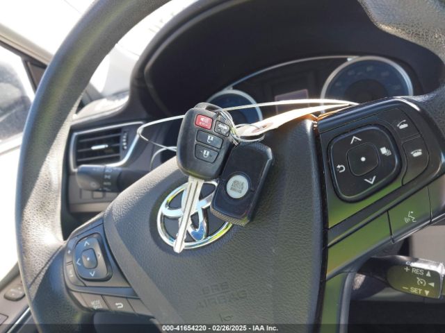 4T1BF1FK9HU362110 Toyota CAMRY LE