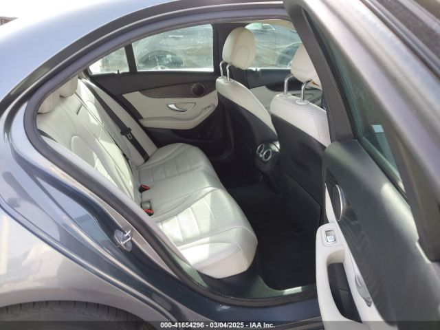 55SWF4JB1HU188040 Mercedes-Benz C 300 Luxury/sport