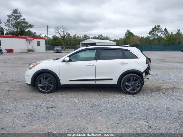 KNDCC3LC6H5055398 KIA NIRO EX
