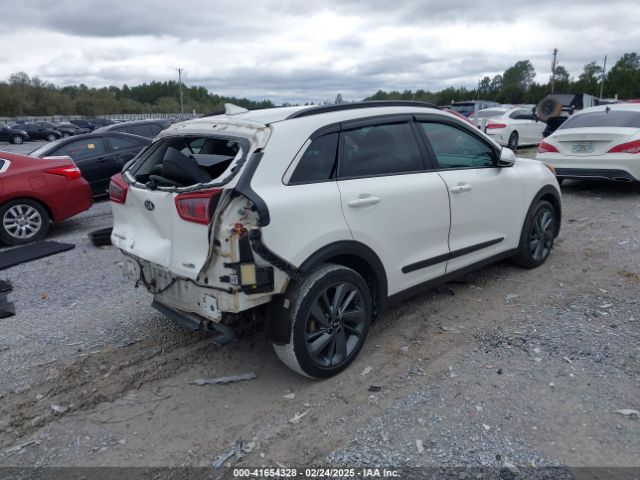 KNDCC3LC6H5055398 KIA NIRO EX