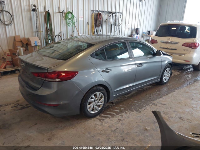 KMHD74LFXJU614032 Hyundai ELANTRA SE