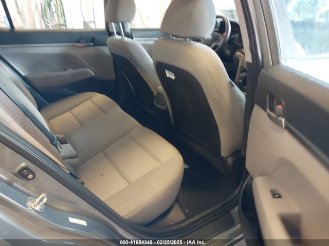 KMHD74LFXJU614032 Hyundai ELANTRA SE