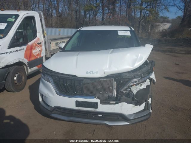 KNDNB4H3XN6187788 KIA Carnival Mpv Lx
