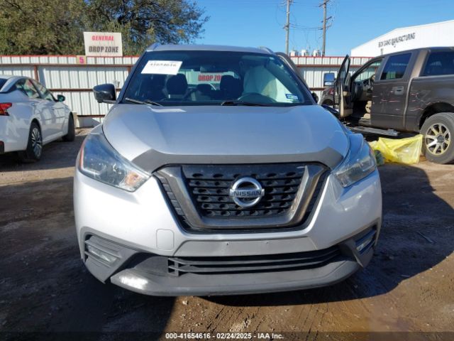 3N1CP5CU8KL544677 Nissan KICKS SR