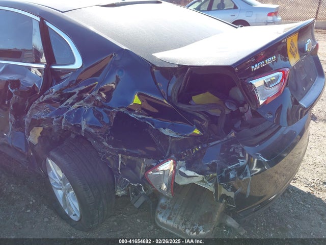 Chevrolet MALIBU LT 2018 1G1ZD5ST2JF235796 Image 17