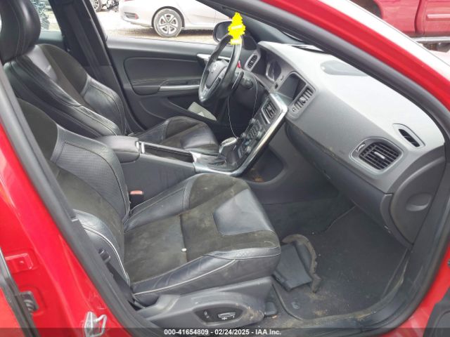 YV1902THXF2299606 Volvo S60 T6 R-design Platinum
