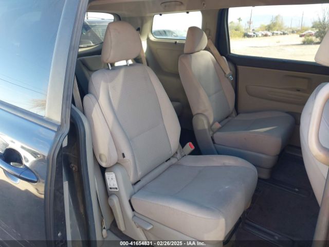 KNDMB5C19G6086543 KIA SEDONA LX