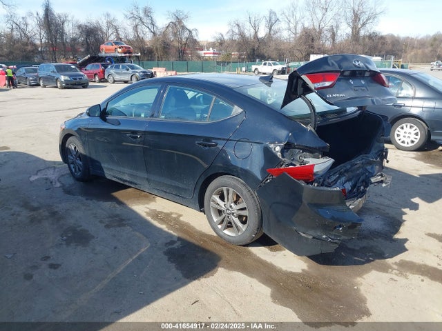 5NPD84LF3JH312075 Hyundai ELANTRA SEL