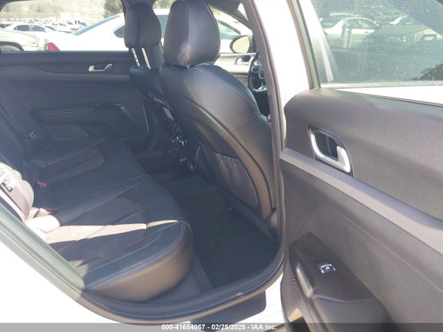 5XXG64J29NG162607 KIA K5 Gt-line