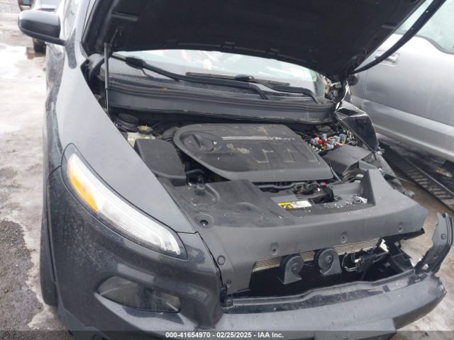 1C4PJMCS7FW795294 Jeep Cherokee Latitude