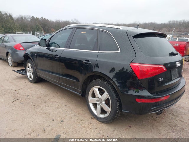 2011 AUDI Q5 WA1DKBFPXBA046244 Photo 2