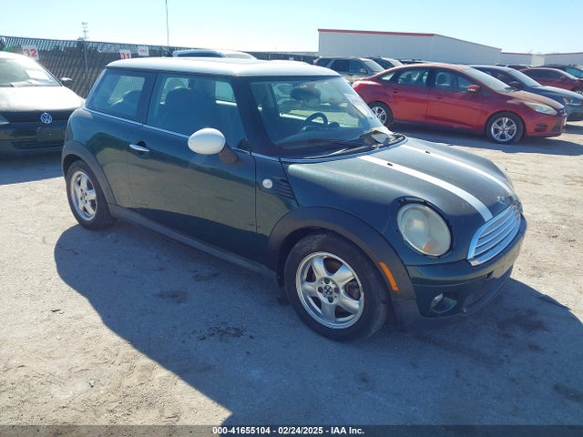 2010 MINI COOPER WMWMF3C59ATZ23728 Photo 0