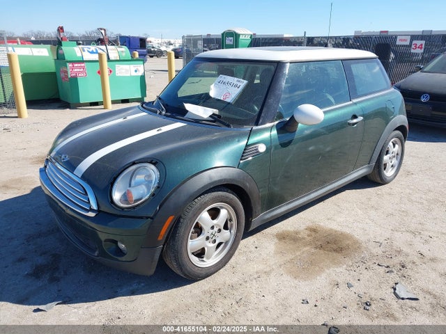 2010 MINI COOPER WMWMF3C59ATZ23728 Photo 5