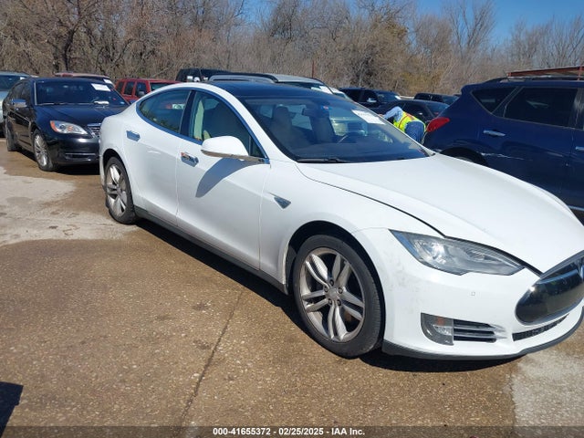 2013 TESLA MODEL S 5YJSA1CN2DFP28624 Photo 0