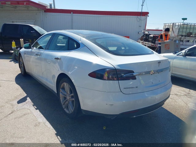 2013 TESLA MODEL S 5YJSA1CN2DFP28624 Photo 2