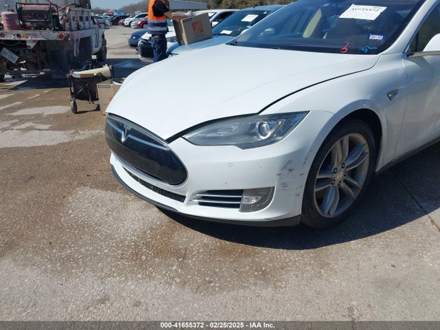 2013 TESLA MODEL S 5YJSA1CN2DFP28624 Photo 5