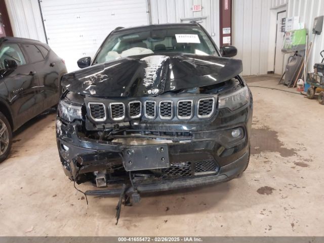 3C4NJDBNXRT104014 Jeep Compass Latitude 4x4