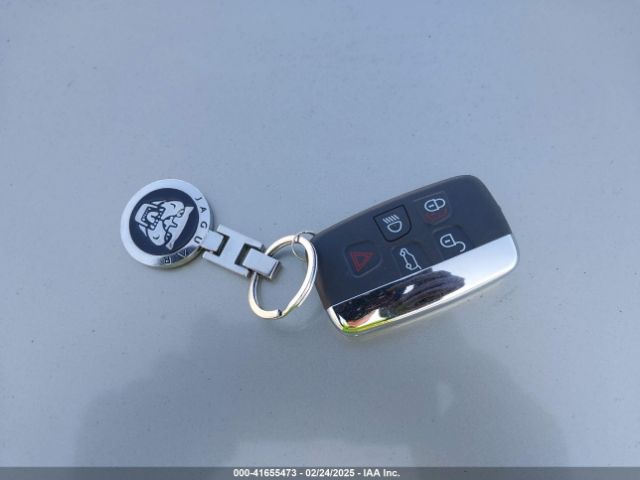 2013 JAGUAR XF SAJWA0E7XD8S91757 Photo 10