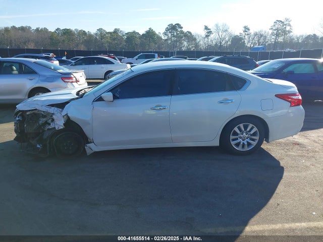 Nissan Altima 2.5 S 2016 1N4AL3AP7GN392910 Image 14