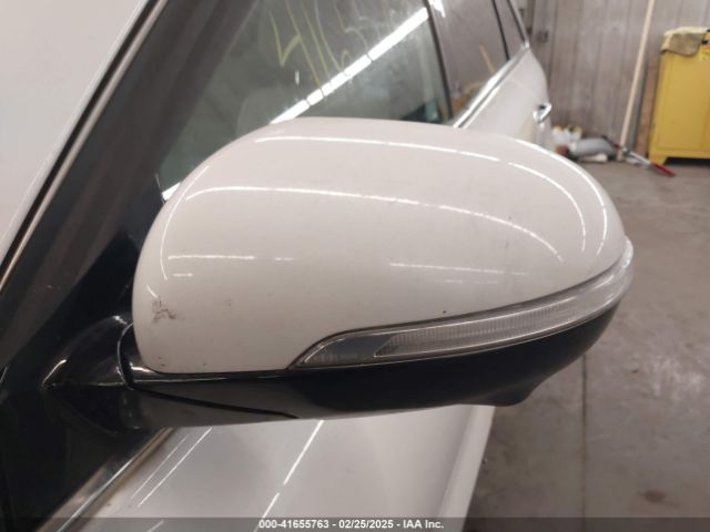 5XYPKDA5XGG093835 KIA Sorento 3.3l Sxl