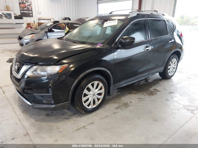 Nissan ROGUE S 2017 KNMAT2MTXHP555195 Image 2