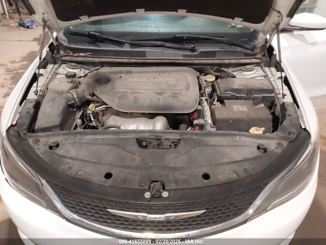 Chrysler 200 Limited 2015 1C3CCCAB1FN604050 Image 10