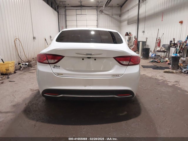Chrysler 200 Limited 2015 1C3CCCAB1FN604050 Image 16