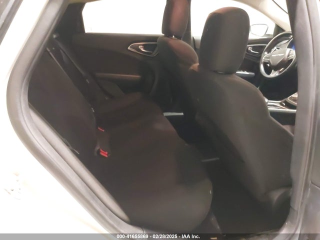 Chrysler 200 Limited 2015 1C3CCCAB1FN604050 Image 8