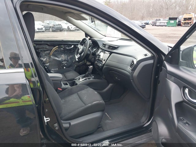 KNMAT2MV9HP527518 Nissan ROGUE SV