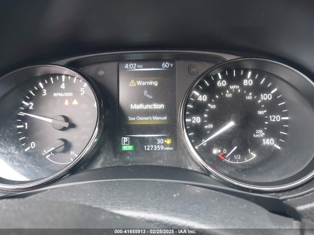 KNMAT2MV9HP527518 Nissan ROGUE SV