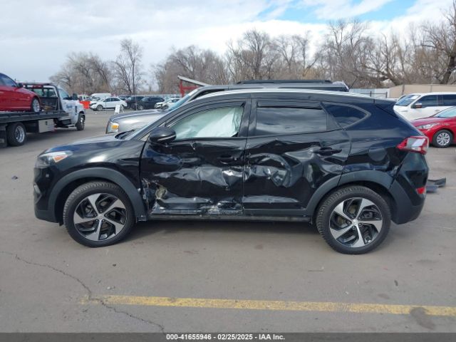 KM8J3CA23HU351353 Hyundai Tucson Sport