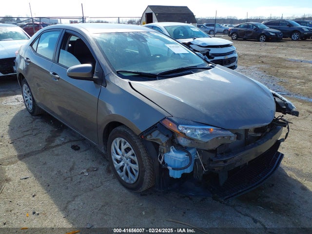 2017 2T1BURHE9HC830138 main image